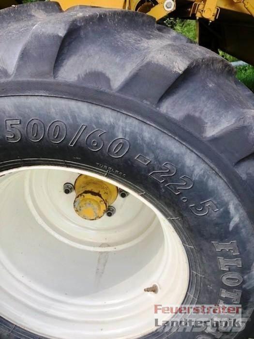New Holland TX 68 コンバイン