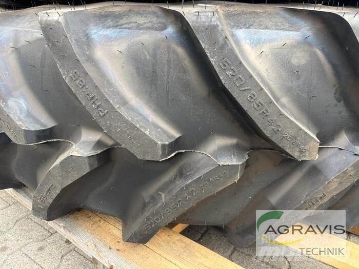 Pirelli KR 520/85R42 タイヤ、ホイル、リム