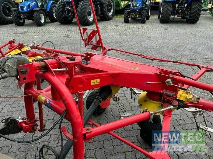 Pöttinger EUROHIT 81 N テッダー・テッダーレーキ