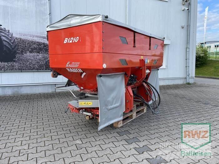 Rauch Düngerstreuer ミネラル散布機