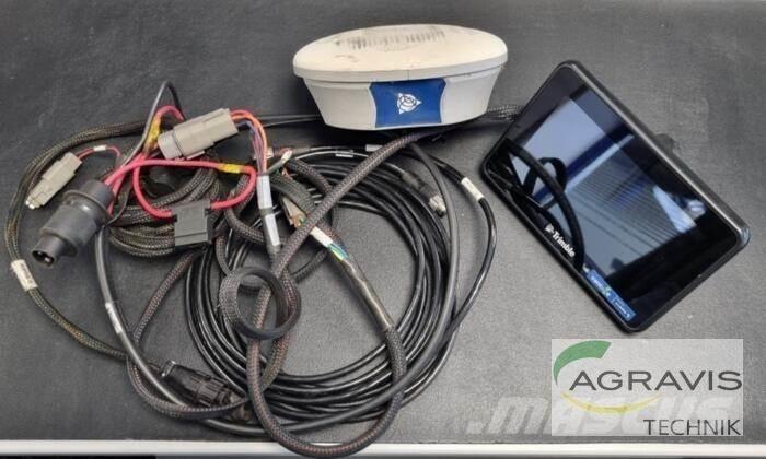 Trimble GFX-350 ウッドスプリッターとカッター