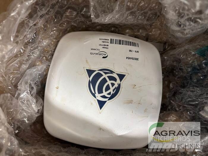 Trimble GFX-750 その他トラクターアクセサリー・アタッチメント
