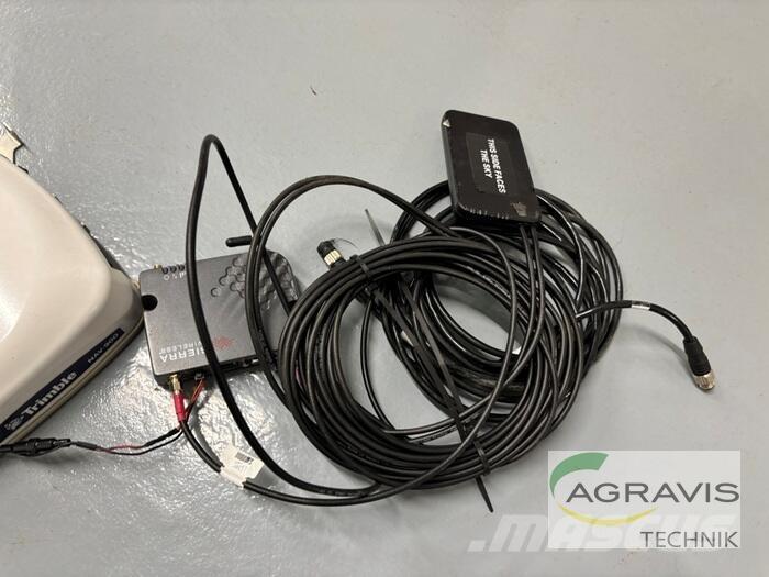 Trimble GFX-750 その他畜産機材とアクセサリー・アタッチメント