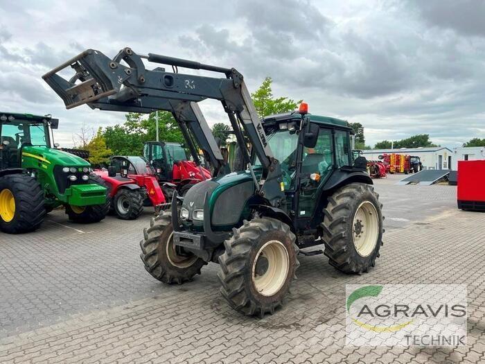 Valtra A 83 H トラクター