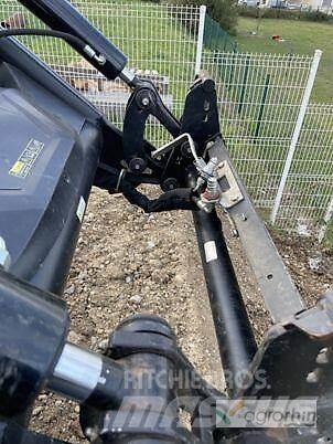 Valtra A115H4 トラクター