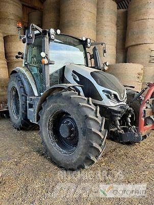Valtra G125E ACTIVE トラクター