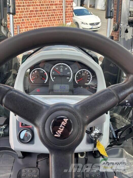 Valtra N 134 H5 トラクター