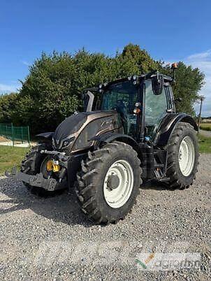 Valtra N135 DIRECT トラクター