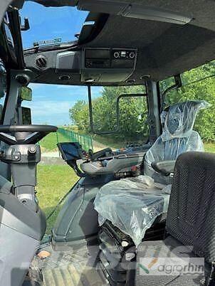 Valtra N135 DIRECT トラクター