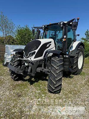 Valtra N155 DIRECT トラクター