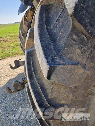 Valtra S394 トラクター