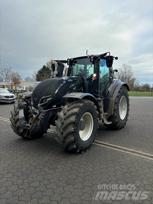 Valtra T 175 ED トラクター
