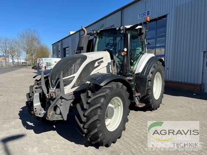 Valtra T 214 D トラクター