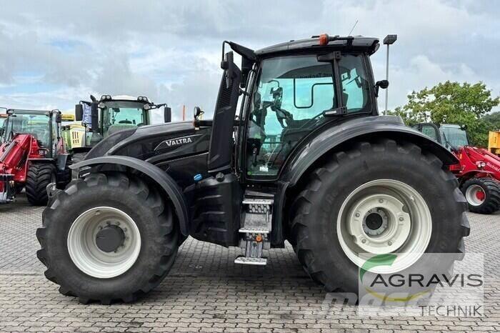 Valtra T 235 D トラクター