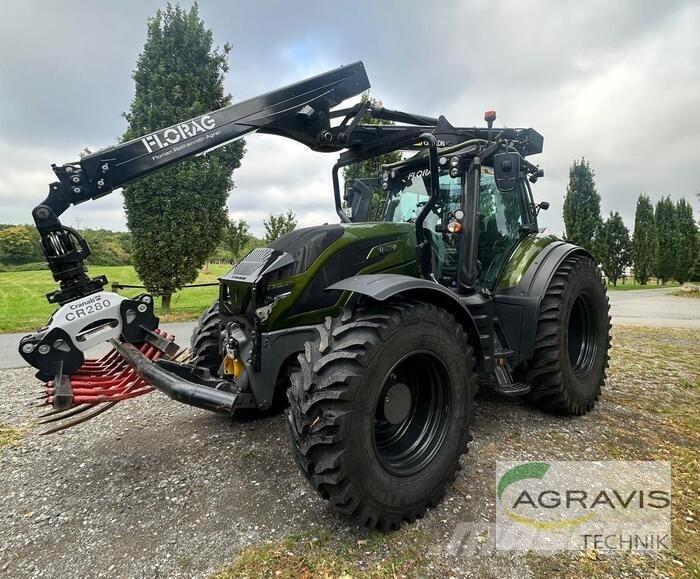 Valtra T 235 D 2A1 トラクター