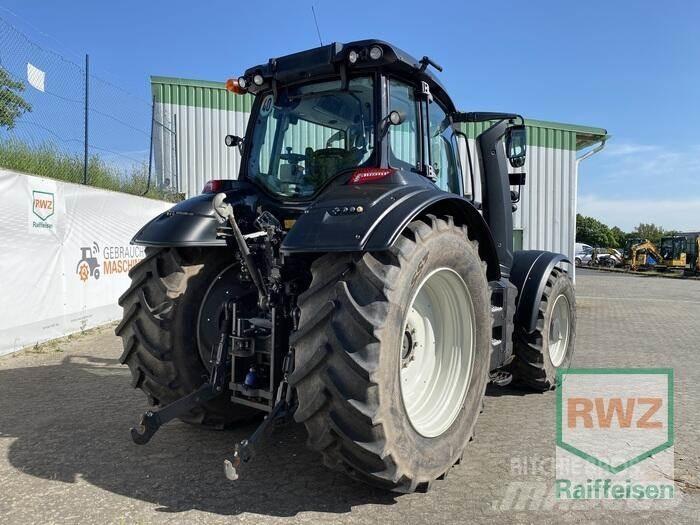 Valtra T174e Direct トラクター