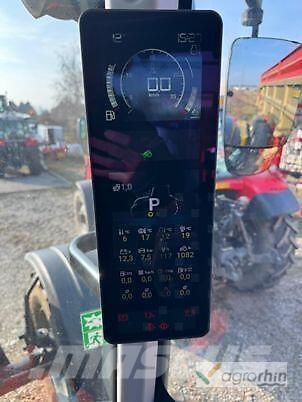 Valtra T235 Diect トラクター