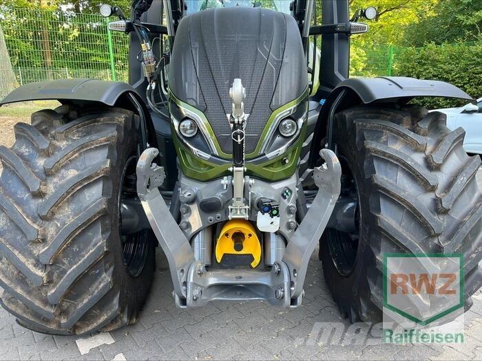 Valtra T255Versu トラクター