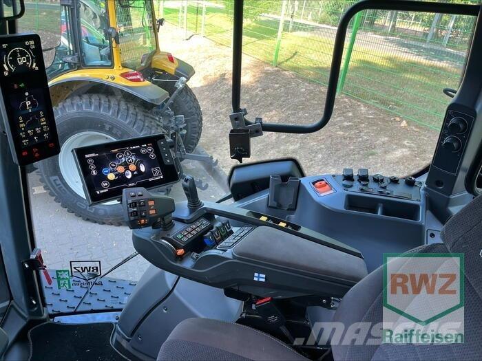 Valtra T255Versu トラクター