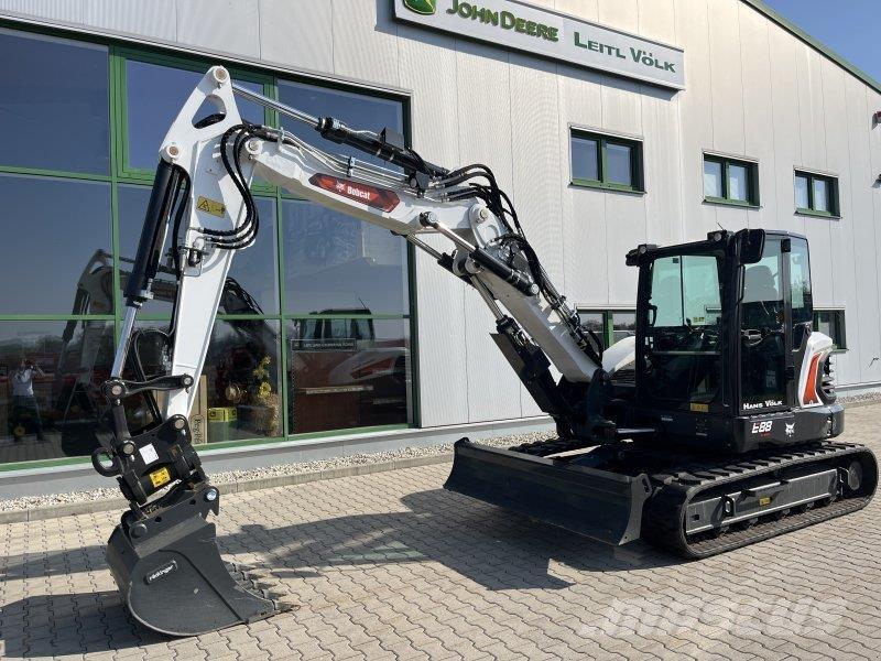 Bobcat E88 ホイール式油圧ショベル（パワーショベル・ユンボ・バックホー）