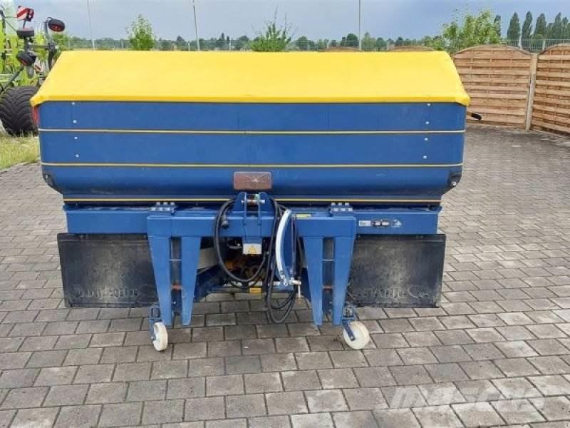 Bogballe M2W 肥料散布機