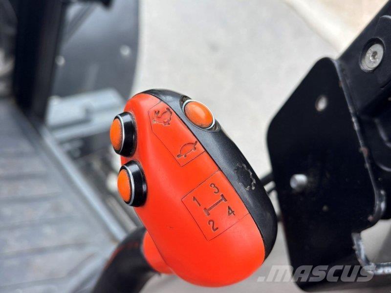 Case IH JXU 95 トラクター