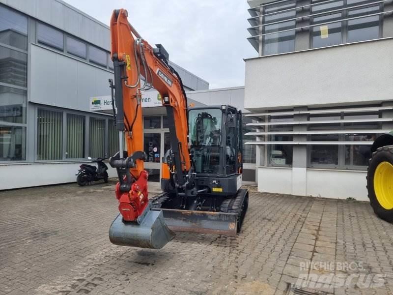 Doosan DX55R-7 ミニ油圧ショベル 7t以下（ミニユンボ・ミニディガー）