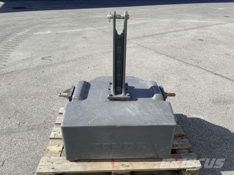 Fendt 1250 KG ウエイト（フロント）