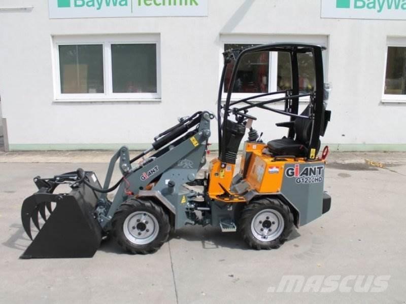 GiANT G 1200 スキッドステアローダー