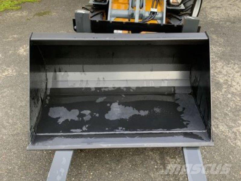 GiANT G1200 HD スキッドステアローダー