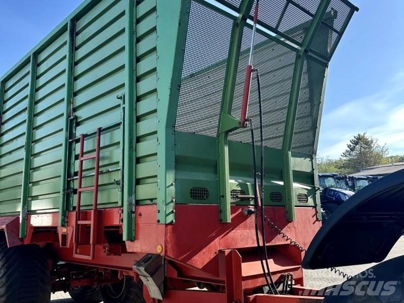 Hawe SLW 40 T ウッドチップ運搬用トレーラー
