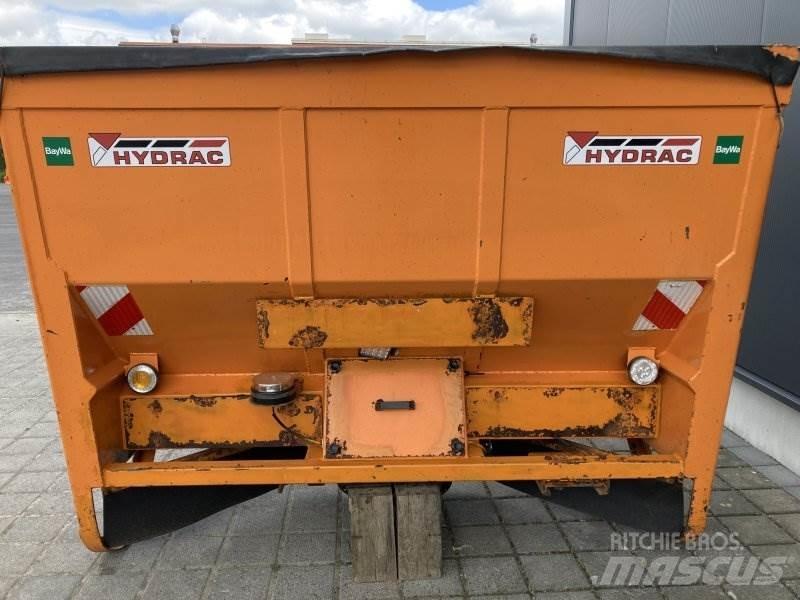 Hydrac T 1400 砂と塩撒き専用車