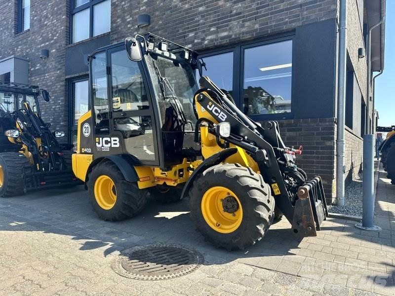 JCB 403 AGRI フロントローダーとディガー