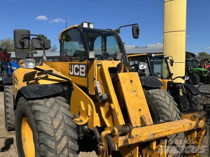 JCB 542-70 テレスコーピックハンドラー