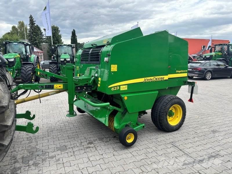 John Deere 623 ラウンドベーラー