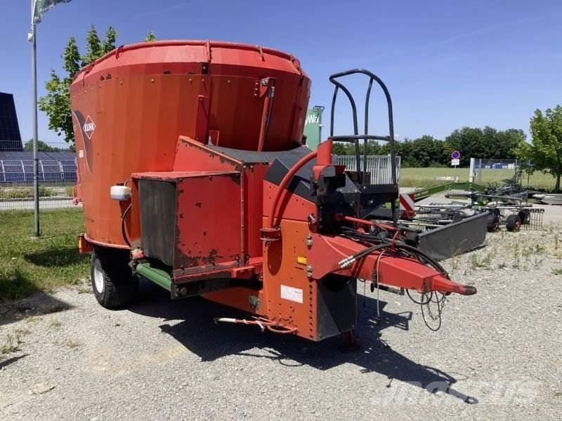 Kuhn EUROMIX I ミキサーフィーダー