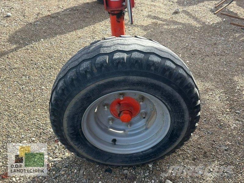 Kuhn GA 6520 ウィンドローア/レーキ