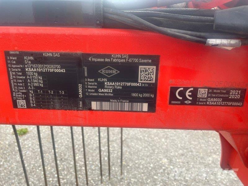 Kuhn GA 9032 ウィンドローア/レーキ