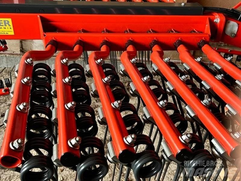 Kuhn GA 9032 ウィンドローア/レーキ