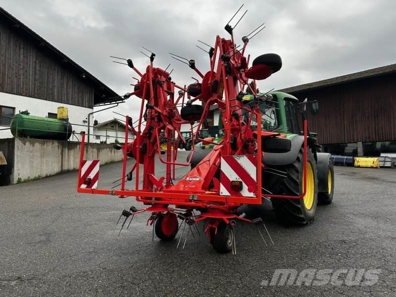 Kuhn GF 8702 テッダー・テッダーレーキ