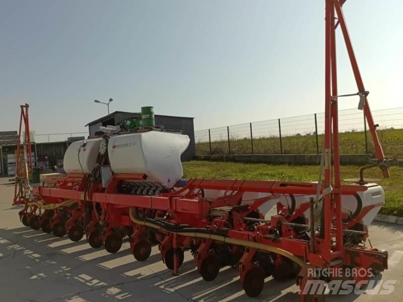 Kuhn Maxima 2 その他種蒔き機械とアクセサリー・アタッチメント
