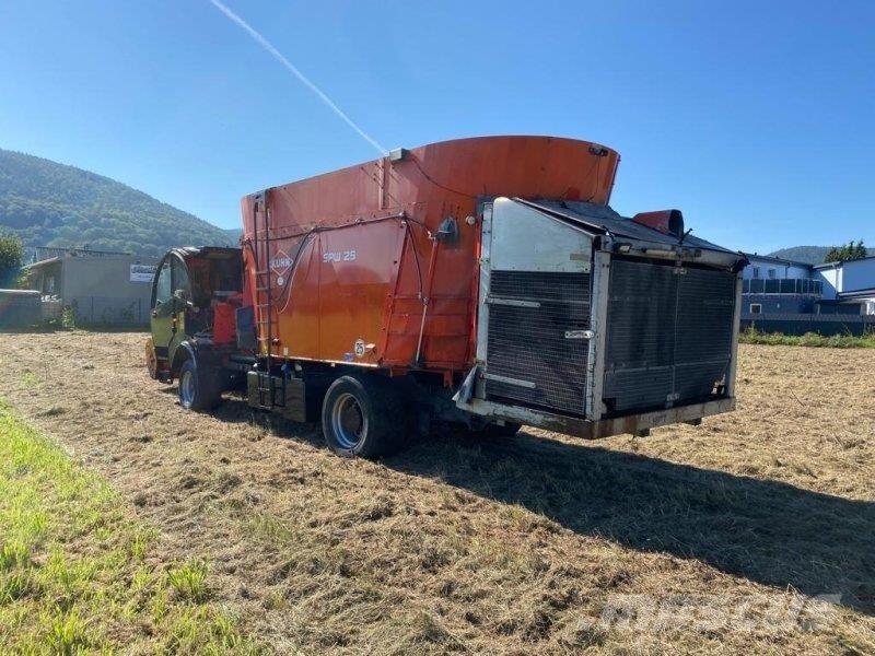 Kuhn SPW 25 ミキサーフィーダー