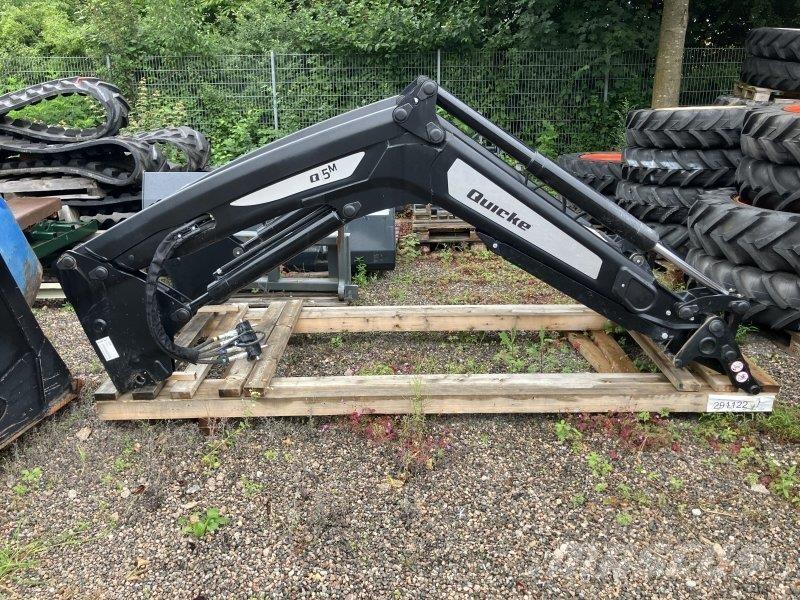 Quicke Q 5 M フロントローダーとディガー
