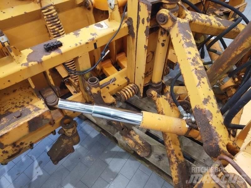 Schmidt KF 3.3 スノーブレードとプラウ