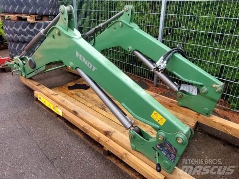 Stoll FZ 30 フロントローダーとディガー