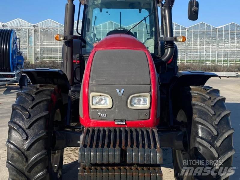 Valtra T153 H トラクター
