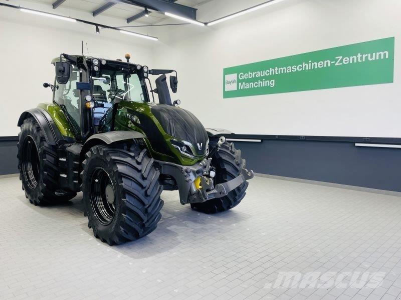 Valtra T215D トラクター