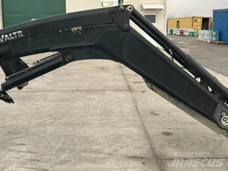 Valtra T234 A トラクター