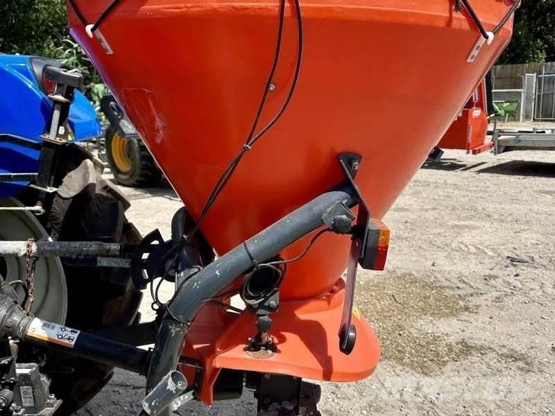  WDS 400 K 砂と塩撒き専用車
