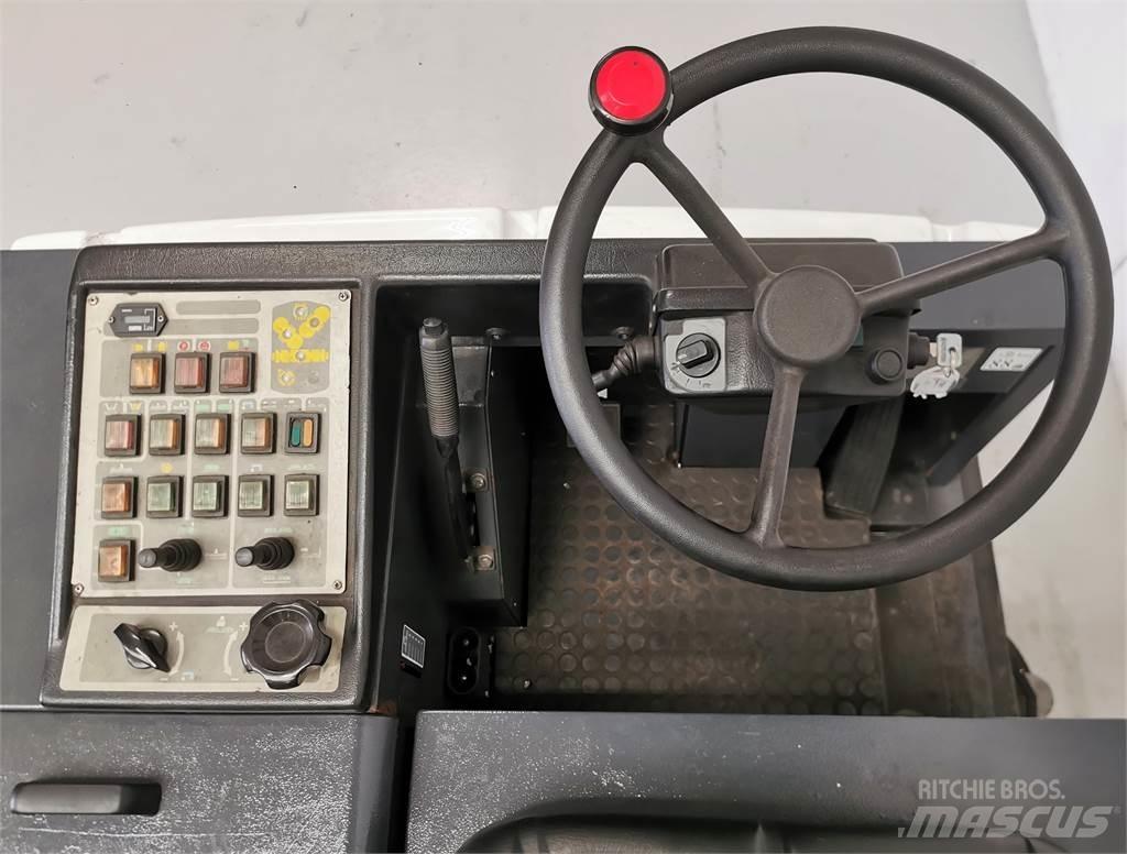 Fimap MAGNA 1300 屋内用スイーパー